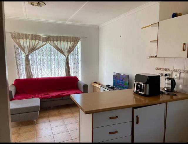 2 BEDROOM HOUSE FOR SALE IN LINCOLN MEADE